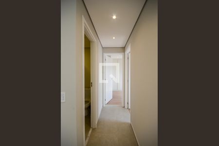 Corredor de apartamento para alugar com 2 quartos, 70m² em Parque Sao Domingos, São Paulo
