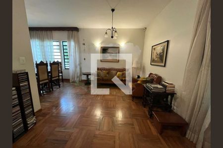 Casa à venda com 3 quartos, 213m² em Vila Mariana, São Paulo