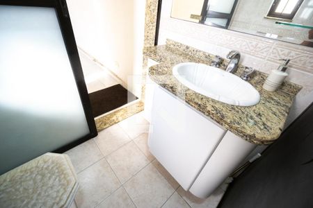 Pia de casa à venda com 3 quartos, 100m² em Vila Gomes Cardim, São Paulo