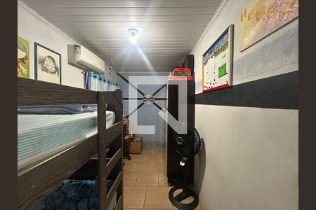 Quarto 2 de casa à venda com 2 quartos, 156m² em Guajuviras, Canoas