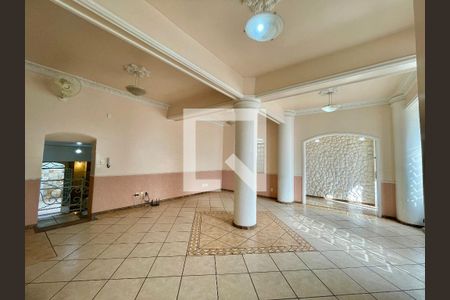 Casa para alugar com 3 quartos, 164m² em Santa Tereza, Belo Horizonte