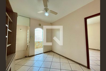 Casa para alugar com 3 quartos, 164m² em Santa Tereza, Belo Horizonte