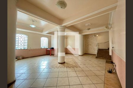 Casa para alugar com 3 quartos, 164m² em Santa Tereza, Belo Horizonte