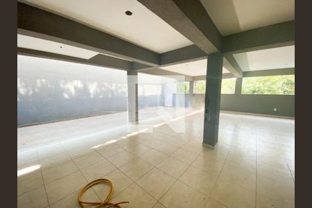 Casa à venda com 4 quartos, 440m² em Jardim Londrina, São Paulo