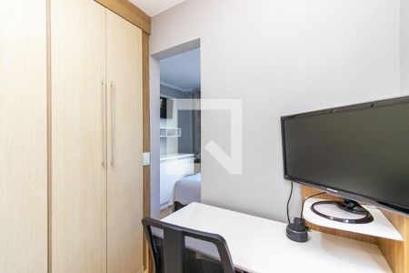 Quarto 1 de apartamento à venda com 3 quartos, 58m² em Uberaba, Curitiba