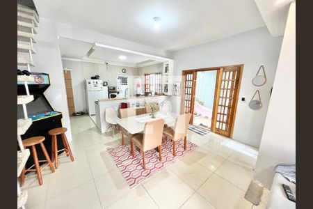 Sala/Cozinha de casa à venda com 4 quartos, 180m² em Vila Maria Luisa, São Paulo