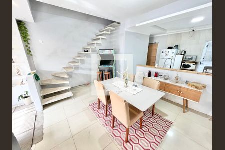 Sala/Cozinha de casa à venda com 4 quartos, 180m² em Vila Maria Luisa, São Paulo