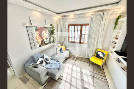 Sala/Cozinha de casa à venda com 4 quartos, 180m² em Vila Maria Luisa, São Paulo