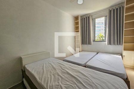 Apartamento para alugar com 2 quartos, 65m² em Jardim Las Palmas, Guarujá