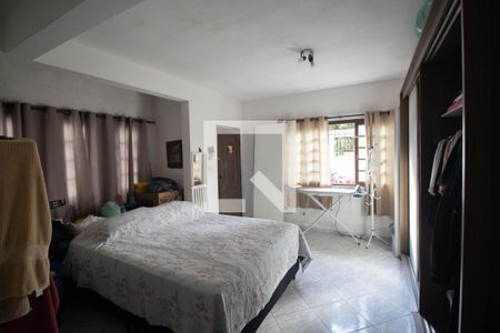 Quarto 1 de casa à venda com 6 quartos, 250m² em Jardim Martins Silva, São Paulo