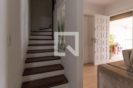 Escada de casa para alugar com 3 quartos, 178m² em Boqueirão, Curitiba