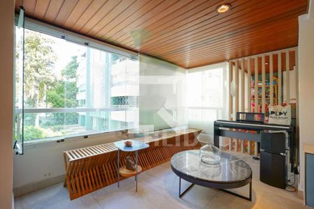 Apartamento à venda com 3 quartos, 168m² em Real Parque, São Paulo