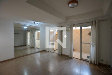 SALA de casa de condomínio à venda com 3 quartos, 115m² em Jardim das Esmeraldas, São Paulo