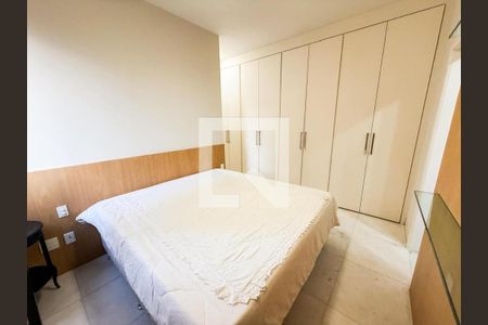 Quarto de apartamento para alugar com 3 quartos, 130m² em Funcionários, Belo Horizonte