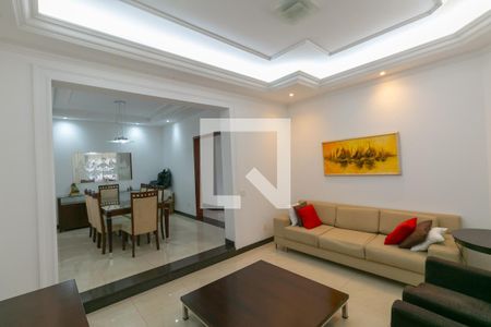 Casa para alugar com 4 quartos, 367m² em Álvaro Camargos, Belo Horizonte