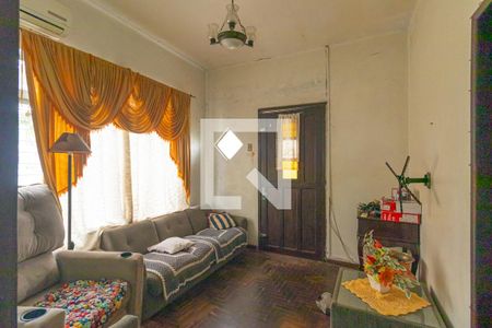 Casa à venda com 3 quartos, 110m² em Niterói, Canoas