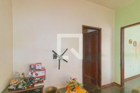 Casa à venda com 3 quartos, 110m² em Niterói, Canoas