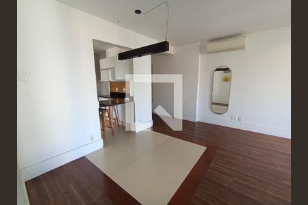 Sala de apartamento à venda com 2 quartos, 100m² em Barra da Tijuca, Rio de Janeiro