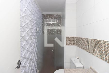 Banheiro de apartamento para alugar com 1 quarto, 48m² em Parque Edu Chaves, São Paulo