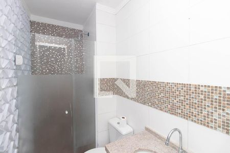 Banheiro de apartamento para alugar com 1 quarto, 48m² em Parque Edu Chaves, São Paulo