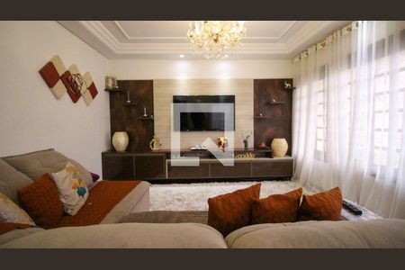 Casa à venda com 3 quartos, 350m² em Vila Paulo Silas, São Paulo