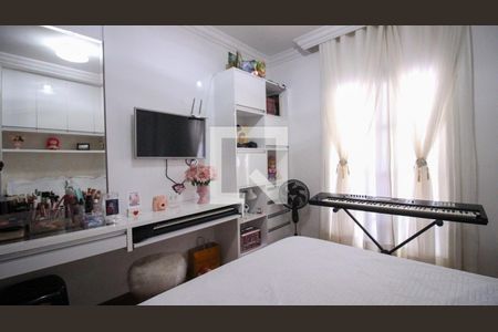 Casa à venda com 3 quartos, 350m² em Vila Paulo Silas, São Paulo
