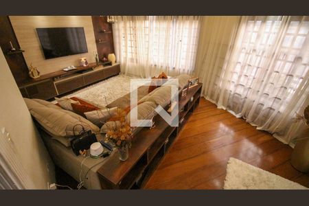 Casa à venda com 3 quartos, 350m² em Vila Paulo Silas, São Paulo