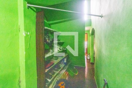 Corredor / entrada de casa à venda com 2 quartos, 180m² em Vila Guacuri, Diadema