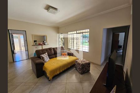 Sala de casa à venda com 3 quartos, 200m² em Recanto dos Dourados, Campinas