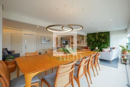 Apartamento à venda com 3 quartos, 213m² em Santo Amaro, São Paulo