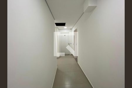 Corredor de kitnet/studio para alugar com 1 quarto, 22m² em Vila Mariana, São Paulo