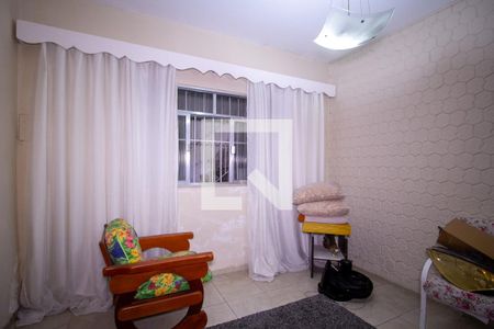 Sala de casa para alugar com 2 quartos, 80m² em Porto Novo, São Gonçalo