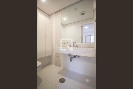 Banheiro da Suíte  de apartamento para alugar com 2 quartos, 100m² em Indianópolis, São Paulo