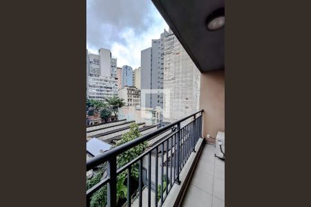 Varanda de kitnet/studio para alugar com 1 quarto, 33m² em Liberdade, São Paulo
