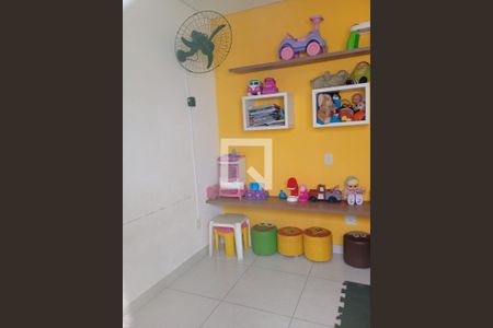 Área externa de apartamento para alugar com 2 quartos, 60m² em Jardim Jaragua, Taubaté
