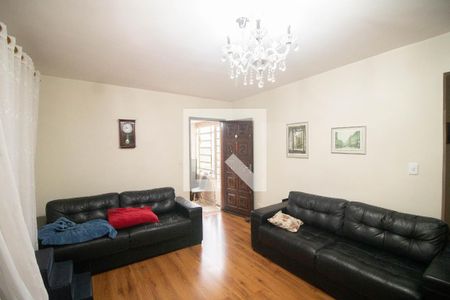 SALA de casa à venda com 3 quartos, 251m² em Vila Serralheiro, São Paulo
