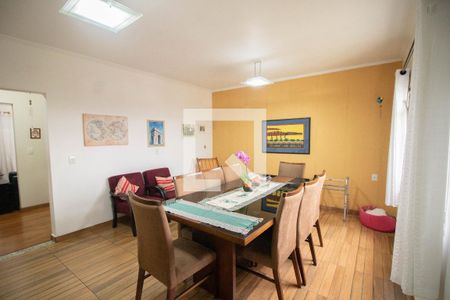 SALA DE JANTAR de casa à venda com 3 quartos, 251m² em Vila Serralheiro, São Paulo