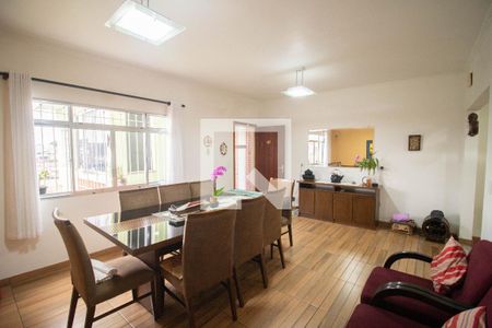 SALA DE JANTAR de casa à venda com 3 quartos, 251m² em Vila Serralheiro, São Paulo