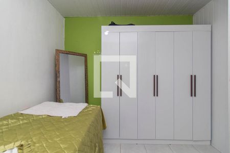 Quarto 1 de casa de condomínio à venda com 2 quartos, 48m² em São José, Porto Alegre