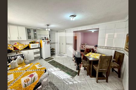 Cozinha 1 de casa para alugar com 3 quartos, 100m² em Vila Dalila, São Paulo