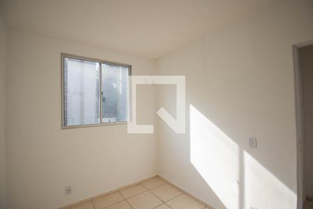 Quarto 2 de apartamento para alugar com 2 quartos, 45m² em Vista Alegre, São Gonçalo