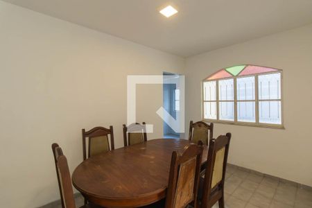 Sala de casa para alugar com 2 quartos, 140m² em Alcantara, São Gonçalo