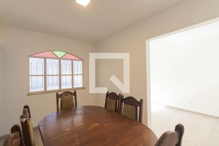 Sala de casa para alugar com 2 quartos, 140m² em Alcantara, São Gonçalo