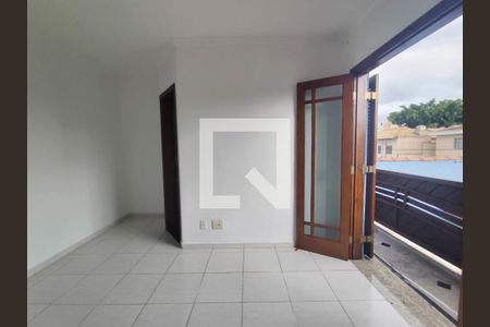 Casa à venda com 3 quartos, 108m² em Campo Grande, São Paulo