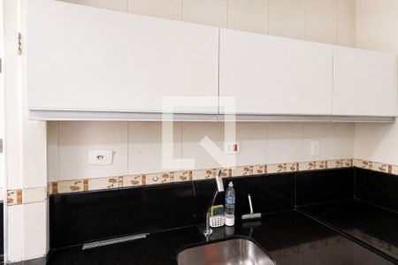 Cozinha de apartamento para alugar com 1 quarto, 40m² em República, São Paulo