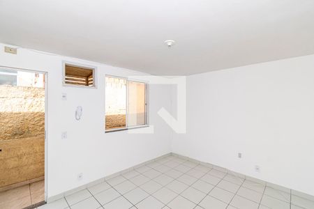 Kitnet de kitnet/studio para alugar com 1 quarto, 25m² em Cordovil, Rio de Janeiro