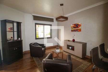 Sala 2 de casa para alugar com 4 quartos, 400m² em Boqueirão, Curitiba