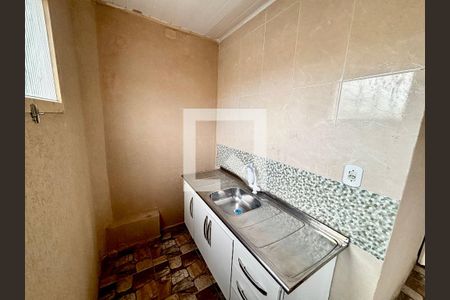 Cozinha  de casa para alugar com 1 quarto, 30m² em Vila Dalila, São Paulo