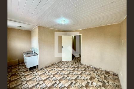 Sala  de casa para alugar com 1 quarto, 30m² em Vila Dalila, São Paulo