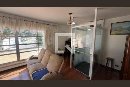 Casa à venda com 3 quartos, 180m² em Interlagos, São Paulo